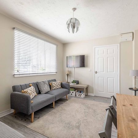 Windsor Burnham Ascot Haven Sleeps 4 Vila Slough Exterior foto