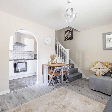Windsor Burnham Ascot Haven Sleeps 4 Vila Slough Exterior foto