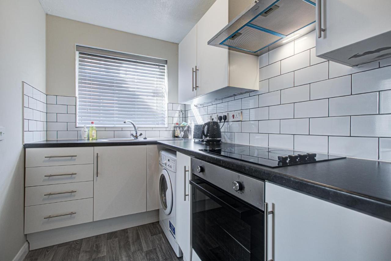 Windsor Burnham Ascot Haven Sleeps 4 Vila Slough Exterior foto