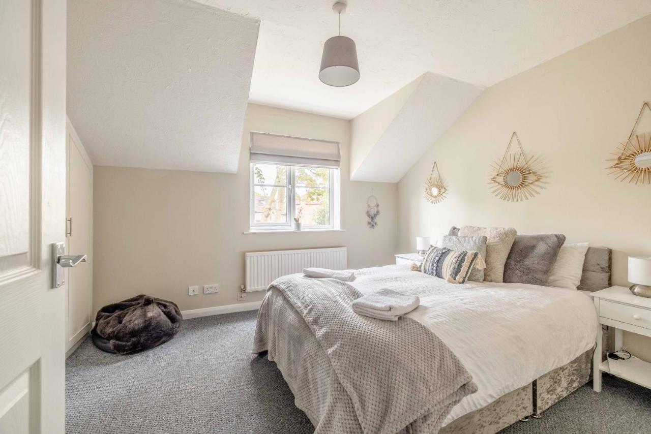 Windsor Burnham Ascot Haven Sleeps 4 Vila Slough Exterior foto
