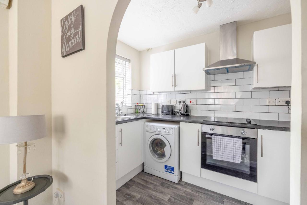 Windsor Burnham Ascot Haven Sleeps 4 Vila Slough Exterior foto