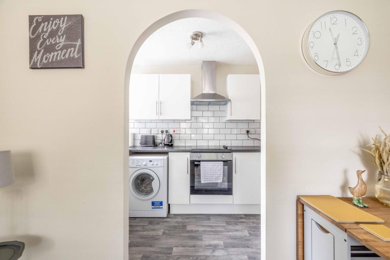 Windsor Burnham Ascot Haven Sleeps 4 Vila Slough Exterior foto