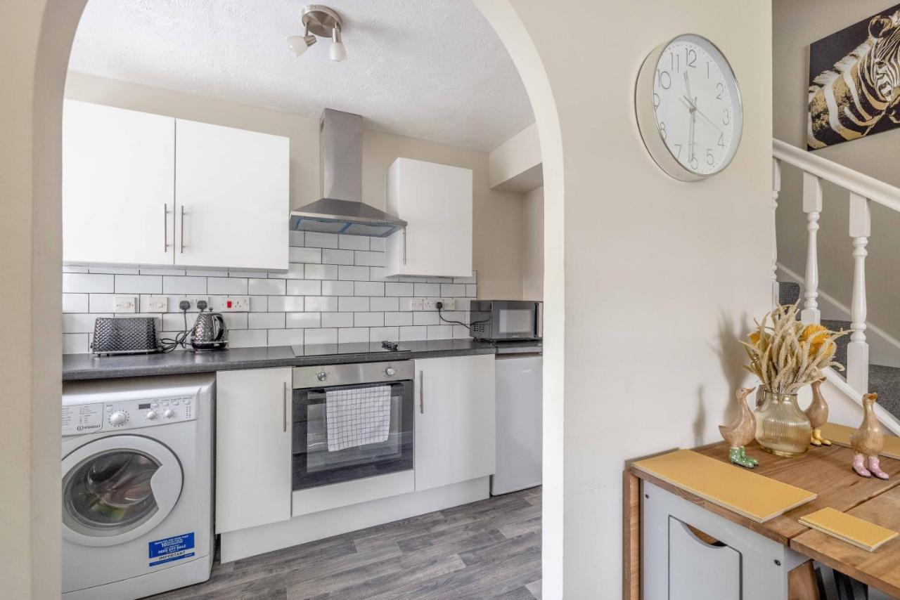 Windsor Burnham Ascot Haven Sleeps 4 Vila Slough Exterior foto