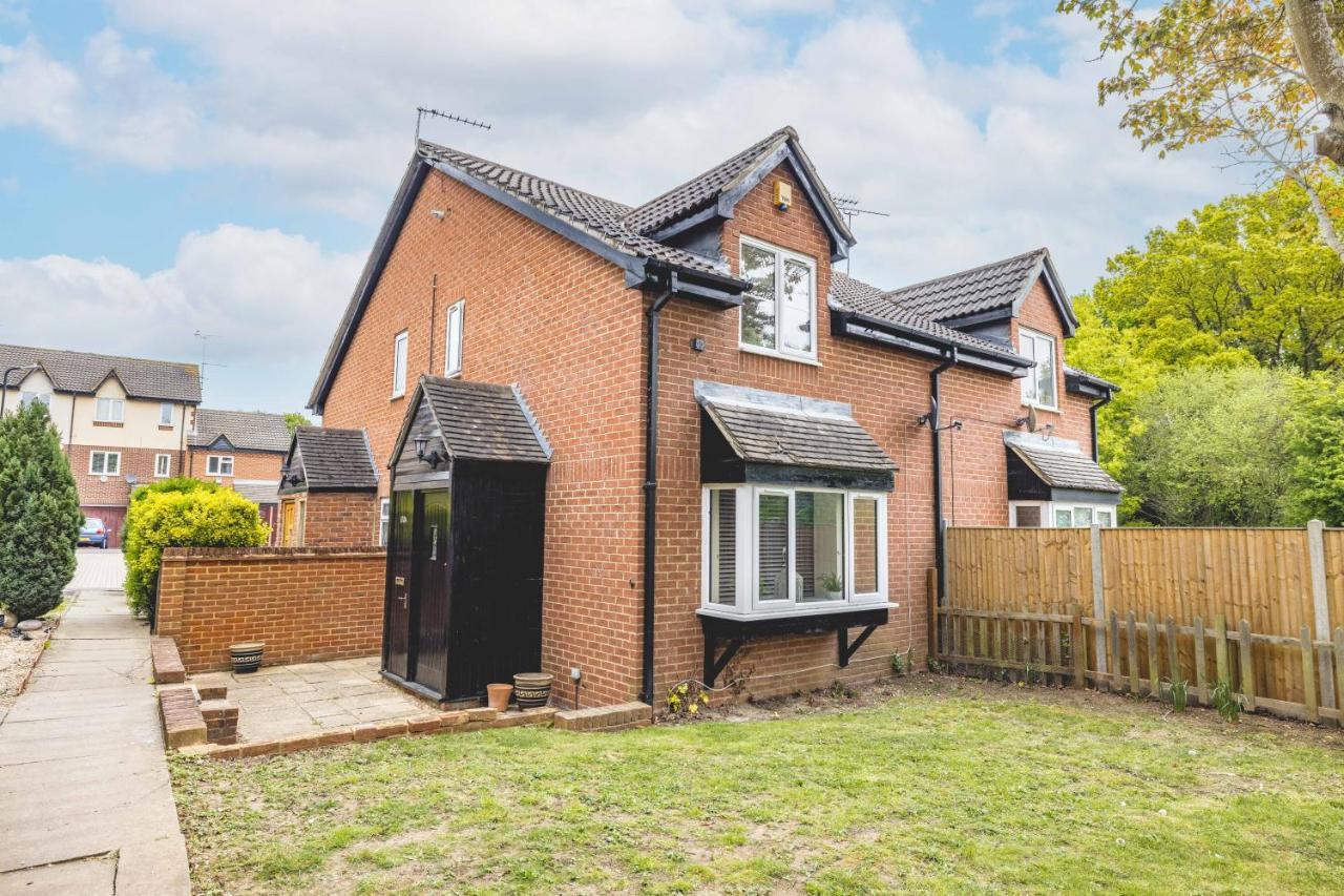 Windsor Burnham Ascot Haven Sleeps 4 Vila Slough Exterior foto